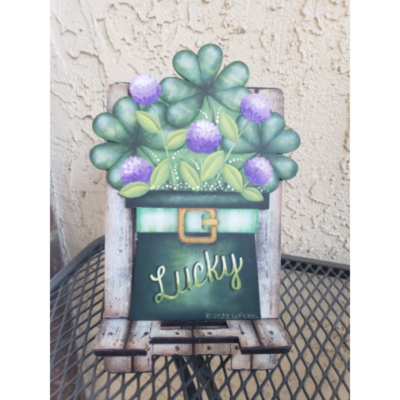 Lucky Shamrocks E-pattern by Sandy Le Flore